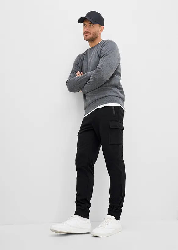 Pantalon de jogging chaud &agrave; poches cargo, Regular Fit, bonprix