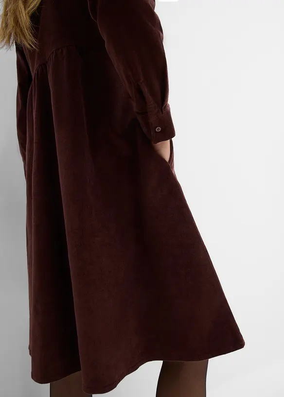 Robe en velours de coton c&ocirc;tel&eacute; extensible, bonprix
