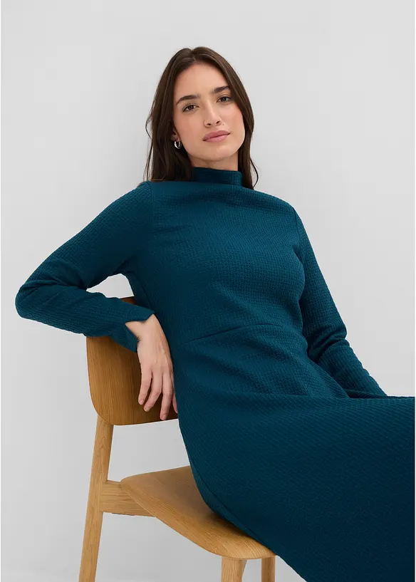 Robe midi &eacute;vas&eacute;e, bonprix