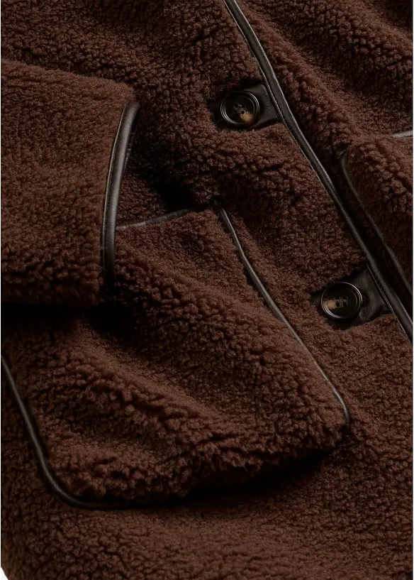 Veste en sherpa avec poches plaqu&eacute;es, bonprix