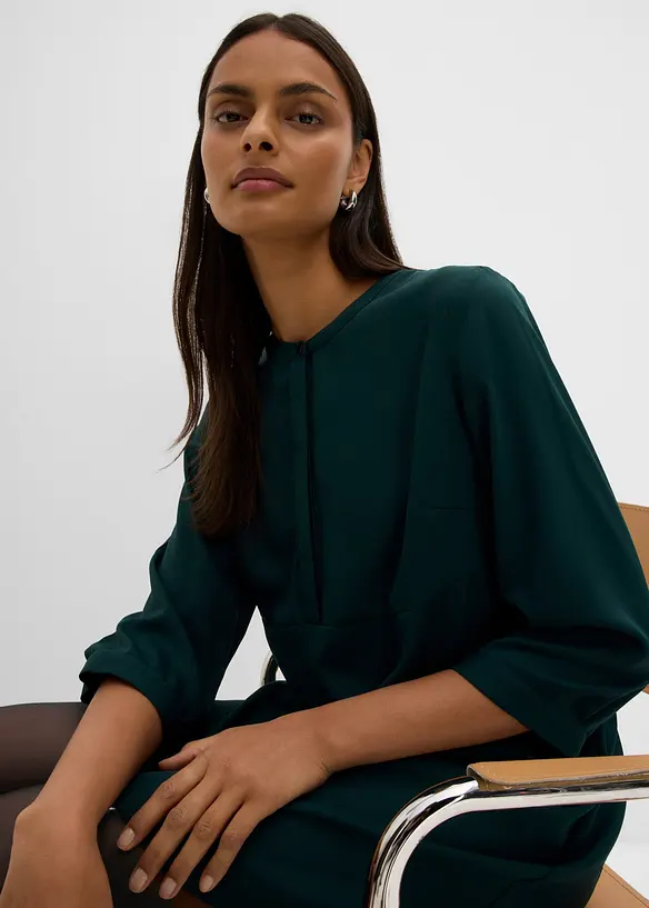 Robe &agrave; col rond et petite patte boutonn&eacute;e, bonprix