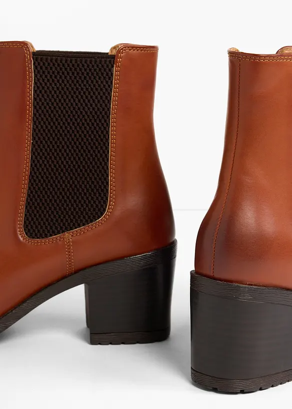 Bottines &agrave; talon carr&eacute;, bonprix