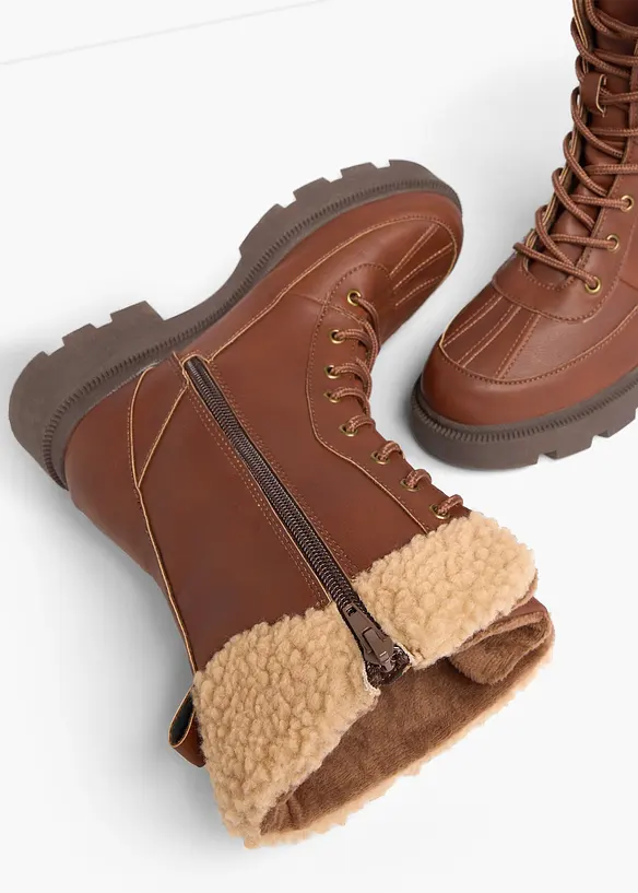 Boots fourr&eacute;es &agrave; lacets, bonprix