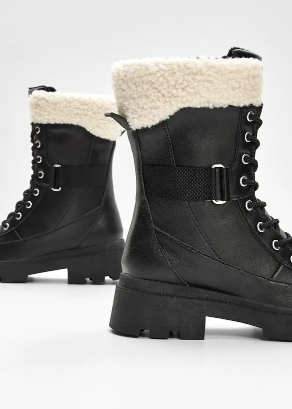 Boots fourr&eacute;es &agrave; lacets, bonprix
