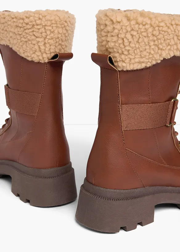 Boots fourr&eacute;es &agrave; lacets, bonprix