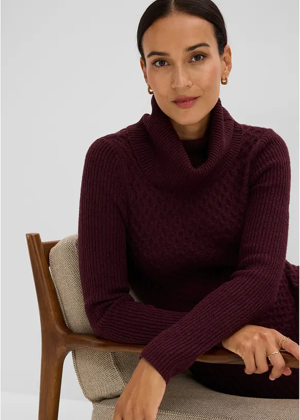 Figurbetontes Strickkleid mit Rollkragen, bonprix