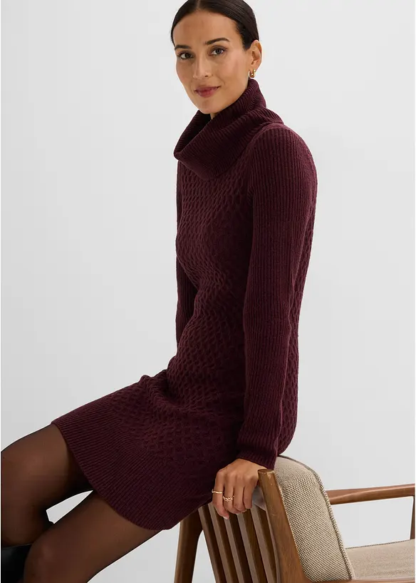 Figurbetontes Strickkleid mit Rollkragen, bonprix