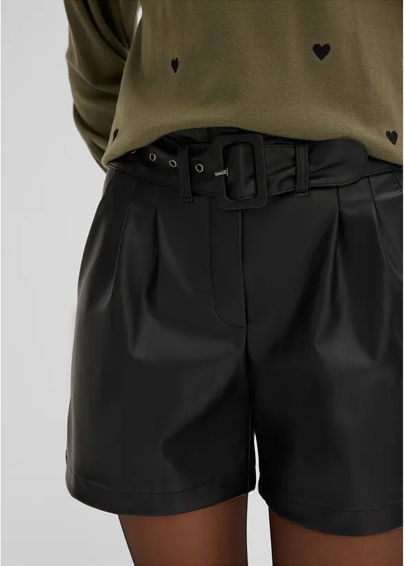 Short enduit avec ceinture, bonprix