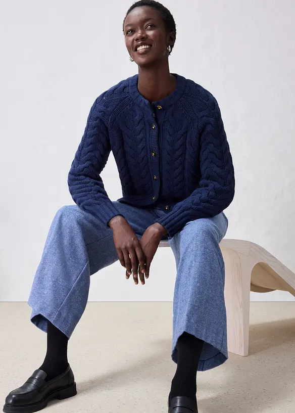 Gilet en maille de m&eacute;rinos &agrave; motif torsad&eacute;, bonprix