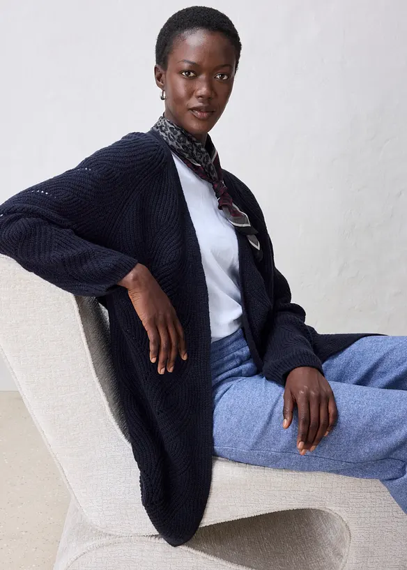 Longstrickjacke aus feinem Merinowoll-Mix mit Ajourmuster, bonprix