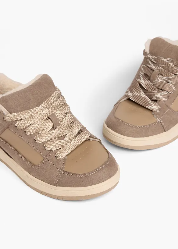 Sneakers fourr&eacute;es, bonprix