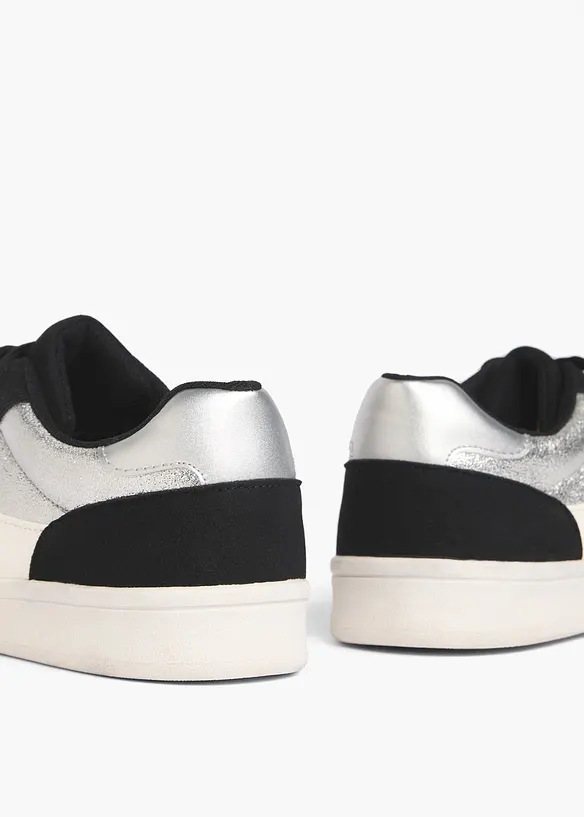 Sneakers fourr&eacute;es, bonprix