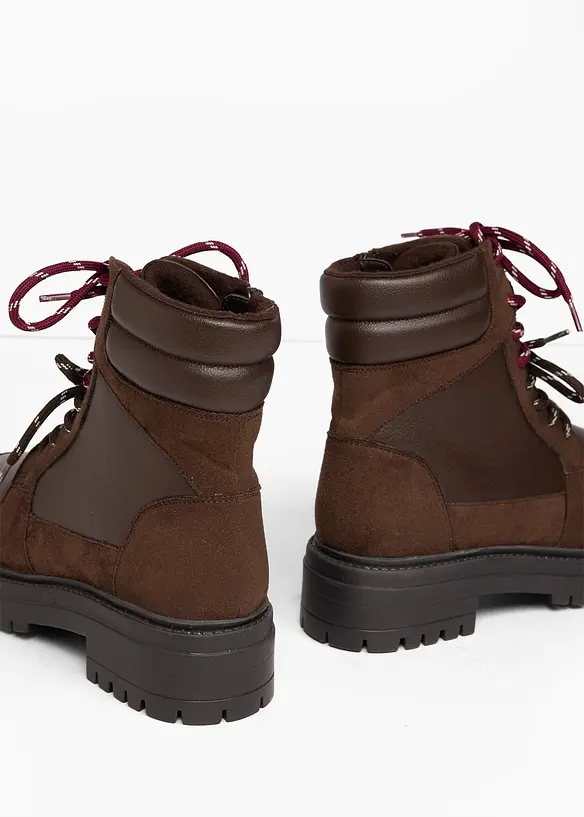 Boots lac&eacute;es &agrave; semelle crant&eacute;e, bonprix