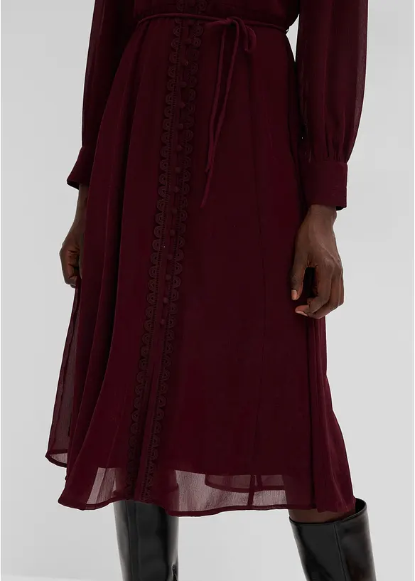 Chiffonkleid mit aufwendigem Spitzenbesatz, bonprix