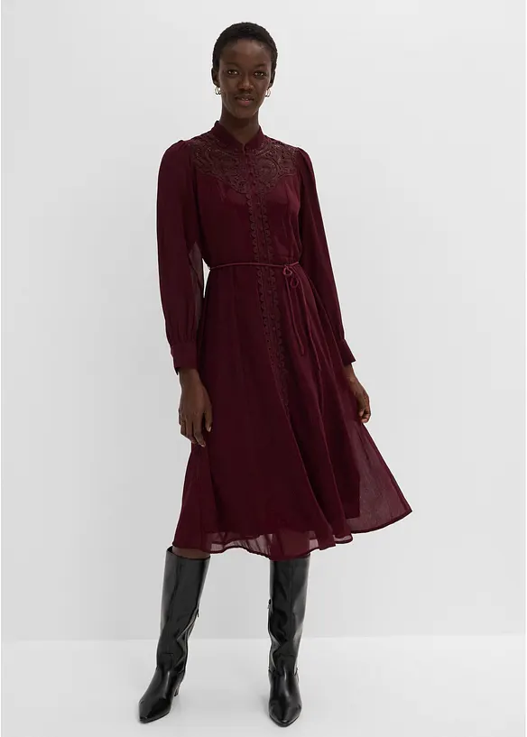 Chiffonkleid mit aufwendigem Spitzenbesatz, bonprix